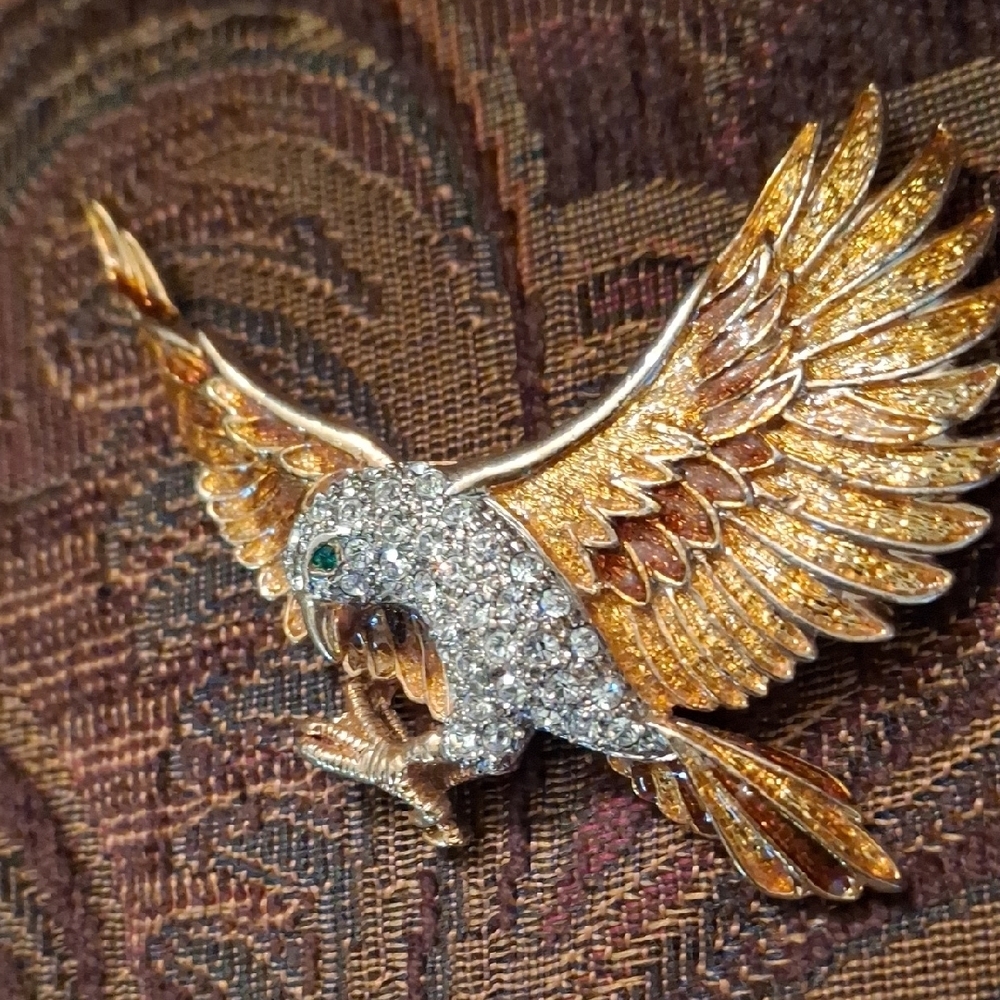 Gold and Silver Parrot Brooch - Picture 2 of 6